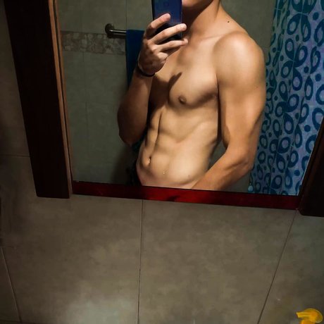 Naakte gelekte OnlyFans-foto van Chris For Free