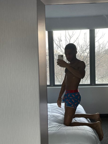 Nahá fotka uniklých OnlyFans od Daddy Kayne