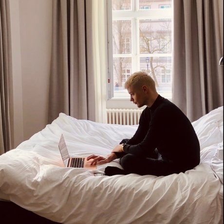 Nacktes geleaktes OnlyFans-Foto von Sam
