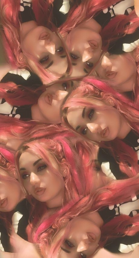 Naken lekkede OnlyFans-bilde av Kitty