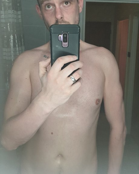 Foto nua vazada do OnlyFans de Naughtysideof