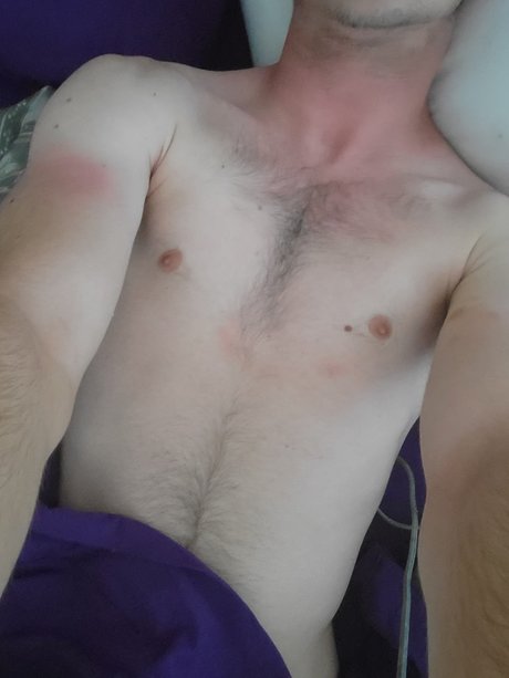 Alasti lekkinud OnlyFans-i pilt Naughty Nerd