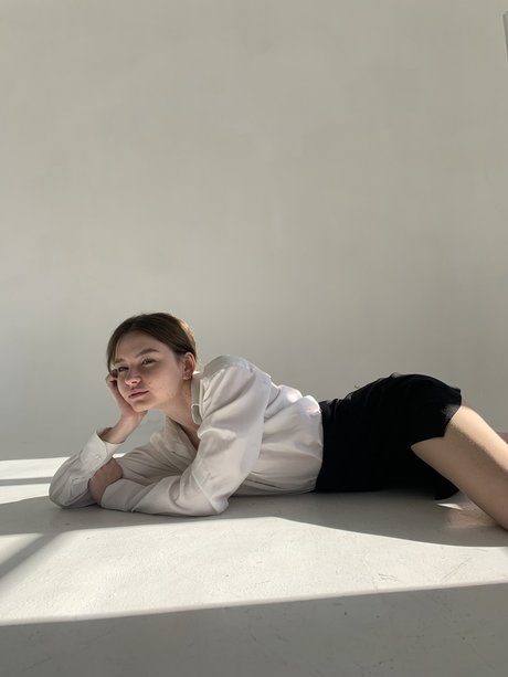 Naken lekkede OnlyFans-bilde av  