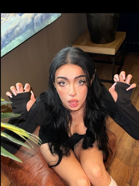 Chloee OnlyFans