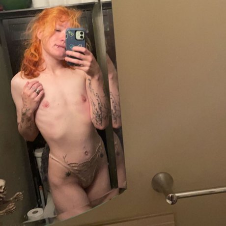 Naken läckt OnlyFans-bild av Emeraldnymph