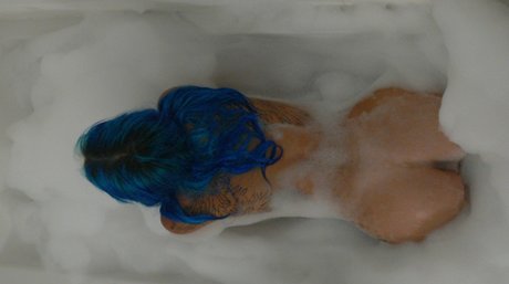 Naken läckt OnlyFans-bild av Axy Free 