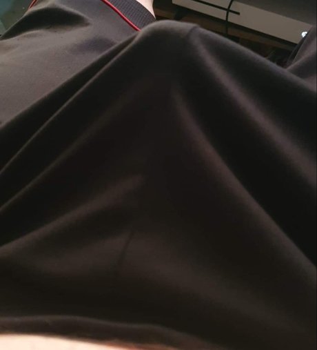 Alasti lekkinud OnlyFans-i pilt Bigdb69