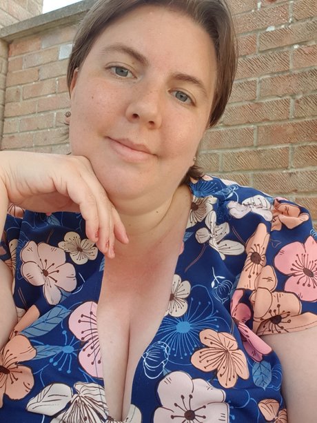 Naken läckt OnlyFans-bild av Beccles Cake