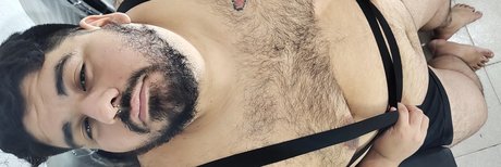 Naakte gelekte OnlyFans-foto van Big Bear Pato