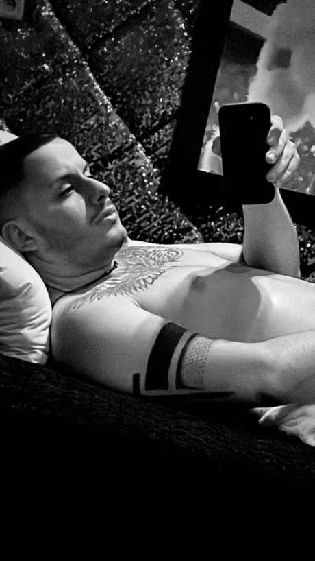 Nahá fotka uniklých OnlyFans od Bigguy