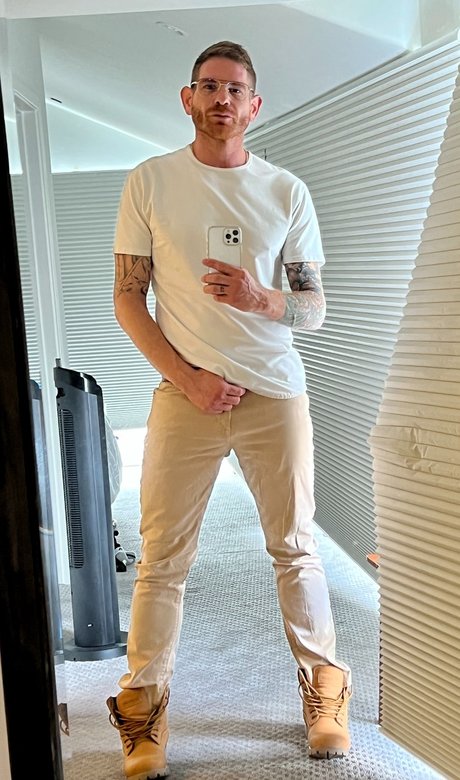 Bedroomdaddyxxx OnlyFans 유출 누드 사진