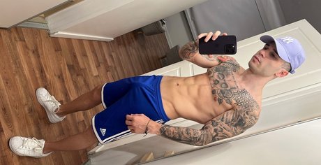 Обнаженная фотография утечки OnlyFans от Angel Gomez