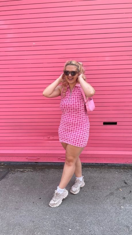 Naken läckt OnlyFans-bild av Nelly Belly