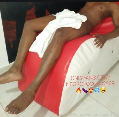 Foto nua vazada do OnlyFans de Hot Black Shame  Negro Caliente Vergon