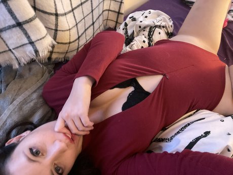 Alaston vuotanut OnlyFans-kuva Neeina