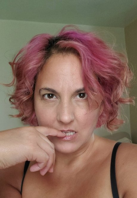 Alasti lekkinud OnlyFans-i pilt Dabs Ampamp Ddds