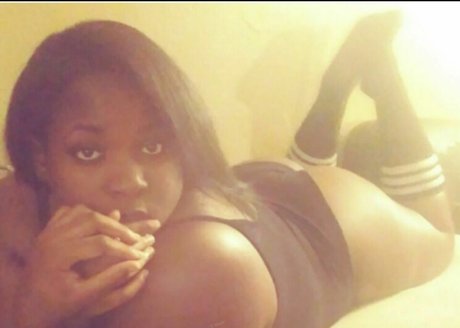 Naakte gelekte OnlyFans-foto van Ci Ci 