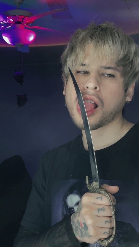 Nøgent lækket OnlyFans-billede af Joel Brando