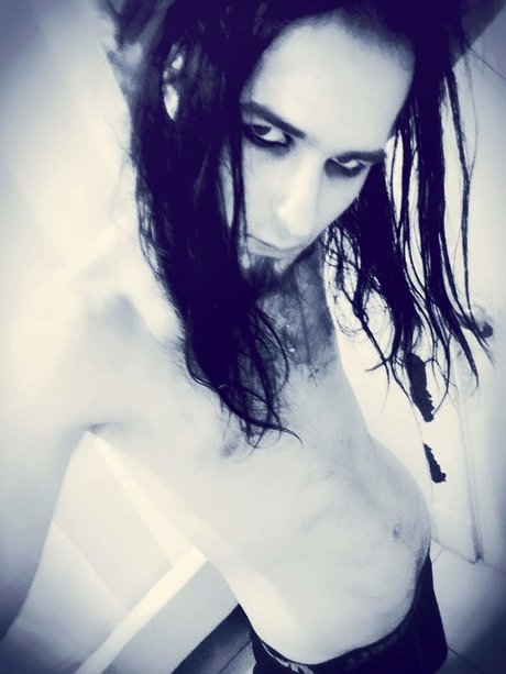 Nahá fotka uniklých OnlyFans od Alucio333