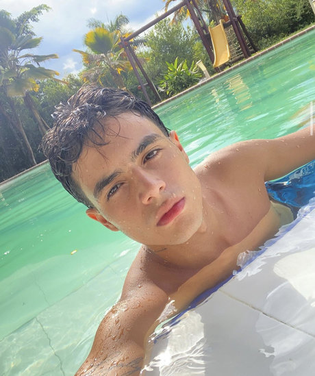 Naakte gelekte OnlyFans-foto van Jose Manuel Montes
