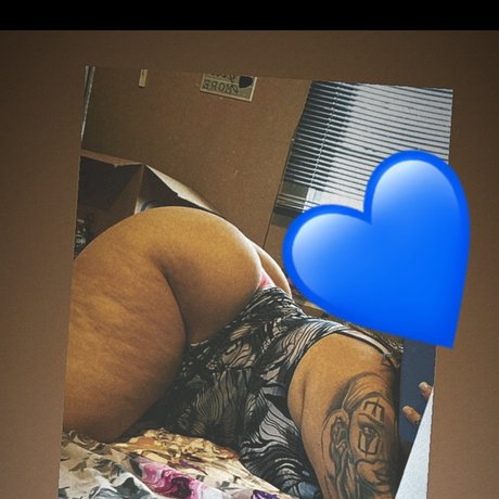 Nacktes geleaktes OnlyFans-Foto von Champagne Mami 