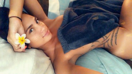 Nøgent lækket OnlyFans-billede af Nicole Laurell