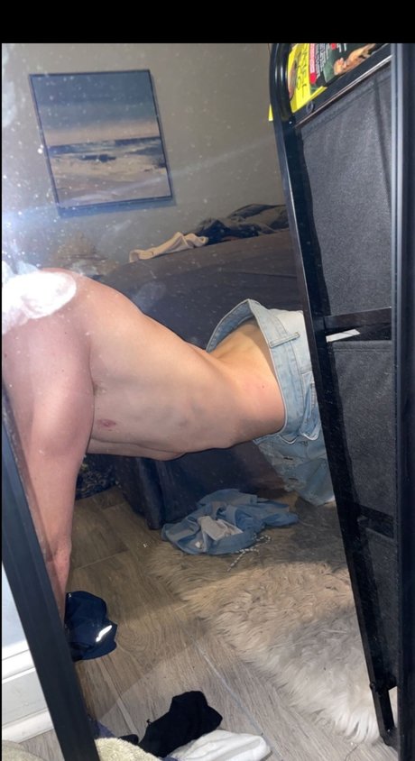 Naken läckt OnlyFans-bild av Saint Nick