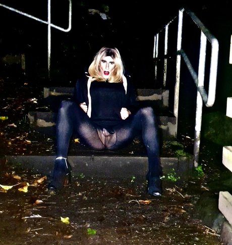 Naken läckt OnlyFans-bild av Nicholabimbo