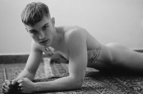 Naakte gelekte OnlyFans-foto van Nicky