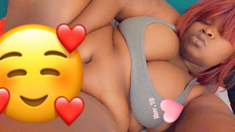 Naken läckt OnlyFans-bild av Niamilkmarie
