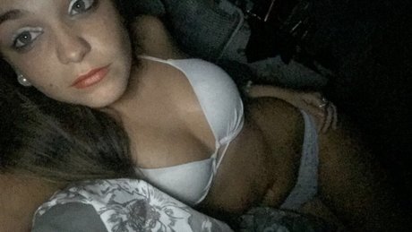 Обнаженная фотография утечки OnlyFans от Alena