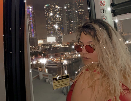 Naken läckt OnlyFans-bild av Cubanitabbw
