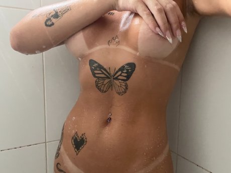 Naken läckt OnlyFans-bild av Brbara A