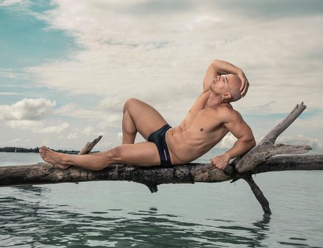 Photo nue de fuite OnlyFans de Daddy Cane