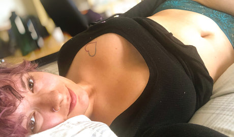 Naakte gelekte OnlyFans-foto van Nikki Dangerous