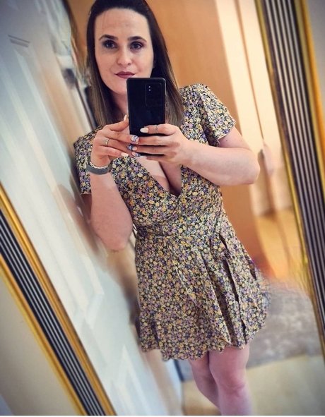 Nøgent lækket OnlyFans-billede af Feet Asmr By Nicolle