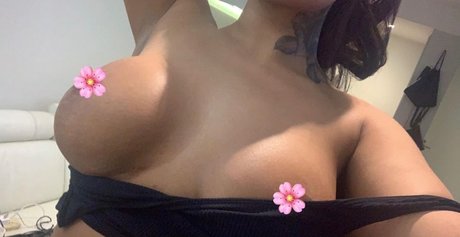Naken läckt OnlyFans-bild av Cleo