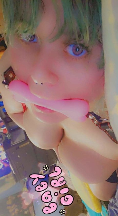 Naakte gelekte OnlyFans-foto van  Lulu  Kiwi  Chan 