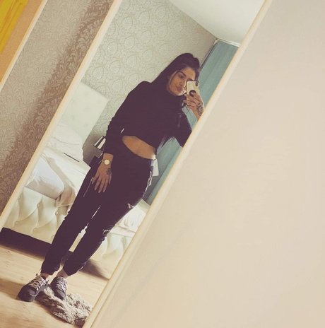 Bruneta Sexy