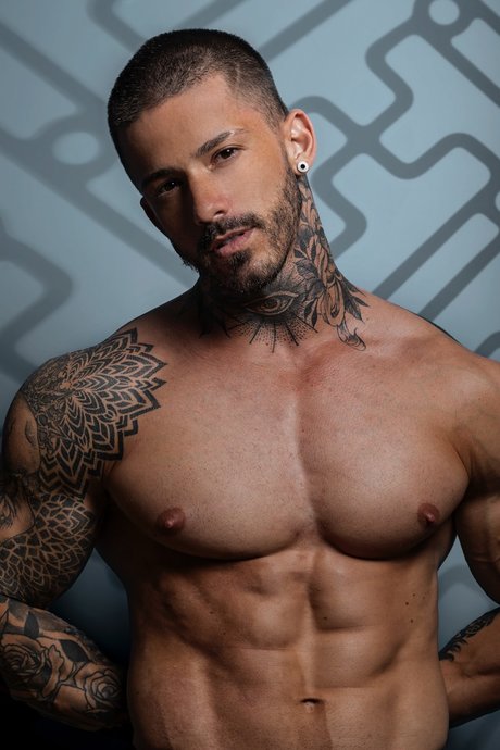 Naken läckt OnlyFans-bild av Alex Salgueiro