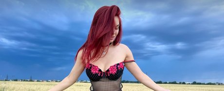 Nacktes geleaktes OnlyFans-Foto von Eva Alter