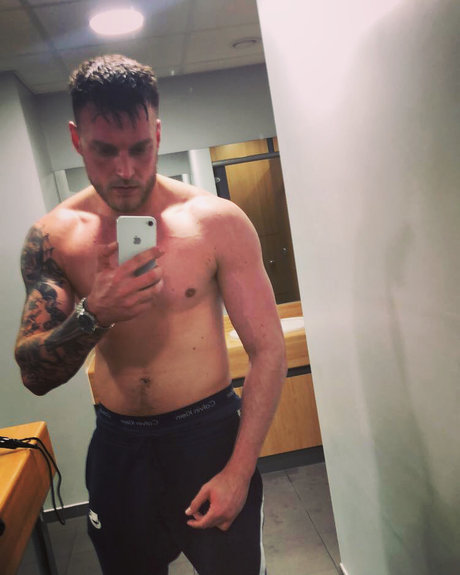 Naakte gelekte OnlyFans-foto van Ash