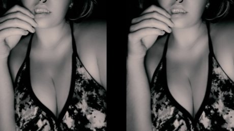 Nahá fotka uniklých OnlyFans od Aly