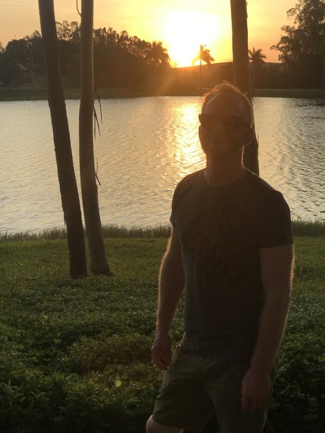 Naakte gelekte OnlyFans-foto van Binkyjohn