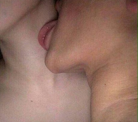 Naakte gelekte OnlyFans-foto van Alving Herrera