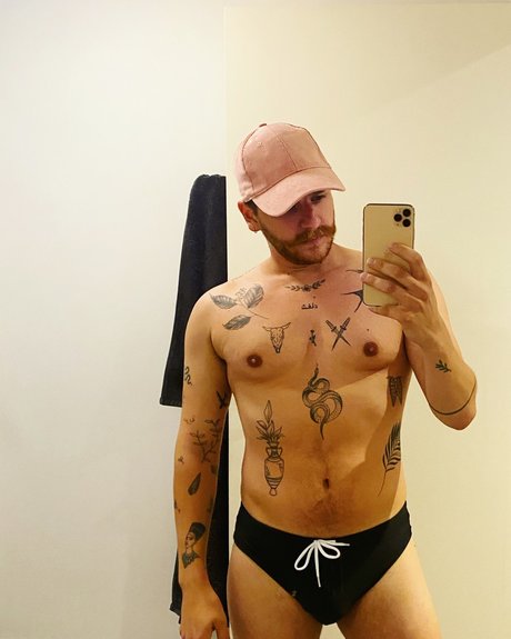 Nahá fotka uniklých OnlyFans od Ben