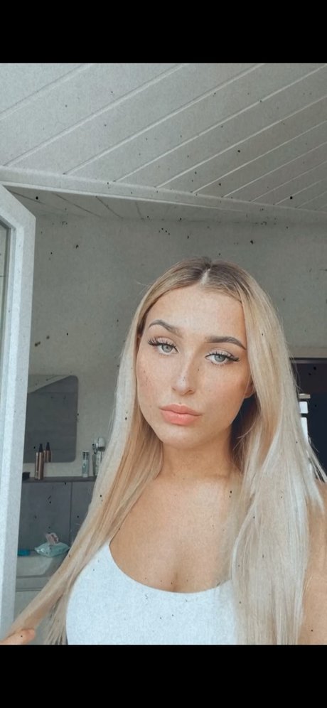 Nina Se 19