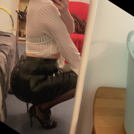 Naken läckt OnlyFans-bild av Nina Bridges