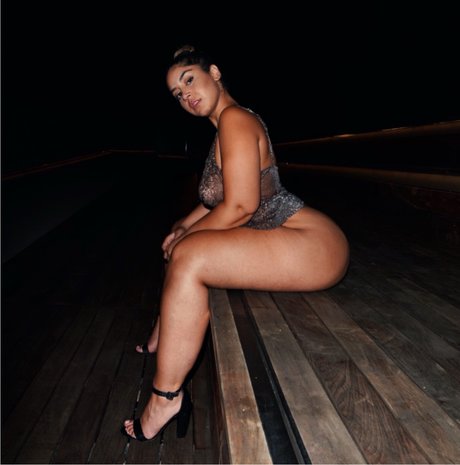 Nacktes geleaktes OnlyFans-Foto von Niloo