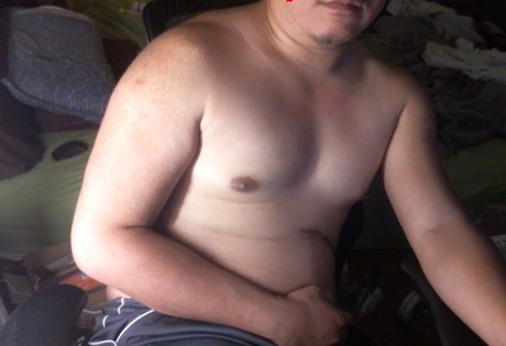 Alasti lekkinud OnlyFans-i pilt Tt